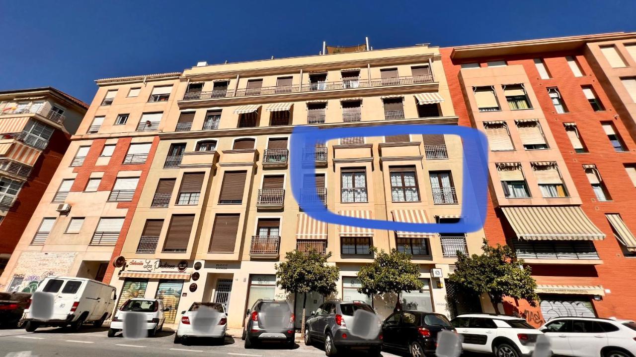 Homely Malaga Av Rosaleda Centro Historico Luaran gambar