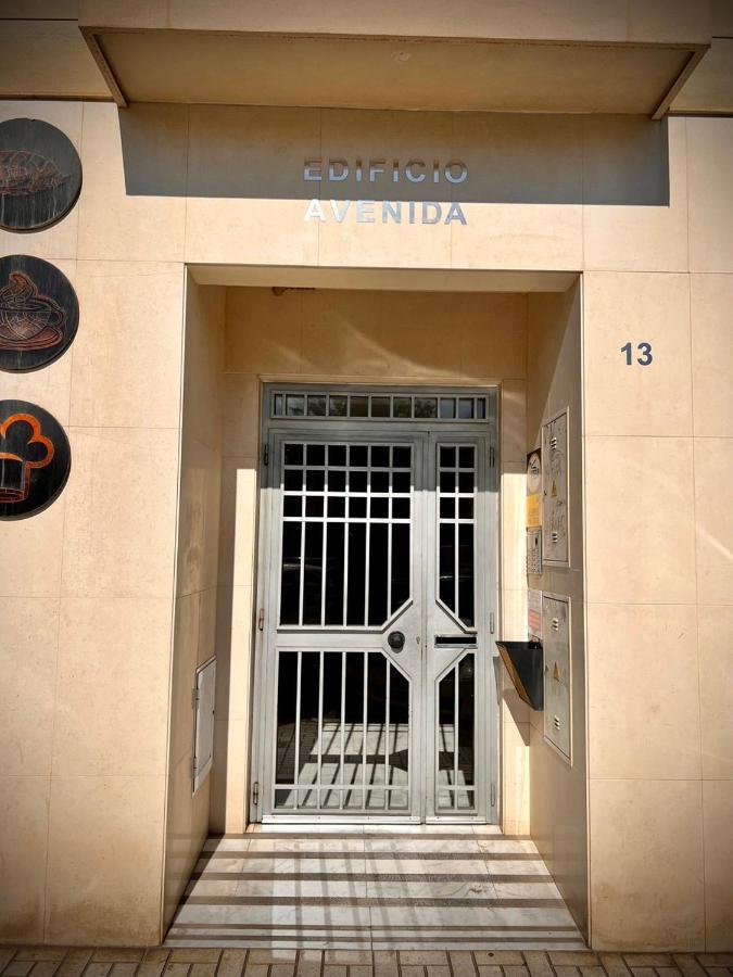 Homely Malaga Av Rosaleda Centro Historico Luaran gambar